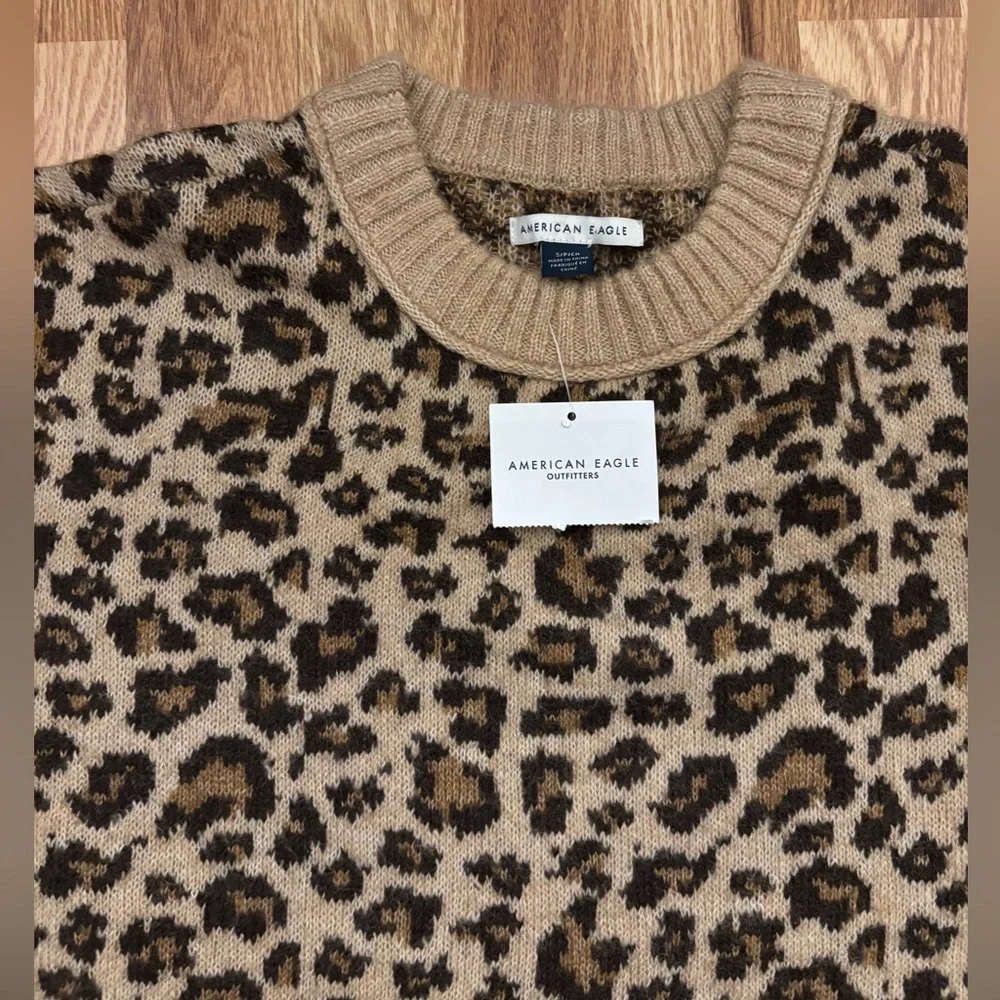 NWT AE Whoa So Soft Classic Crew Neck Sweater size small - Picture 8 of 9